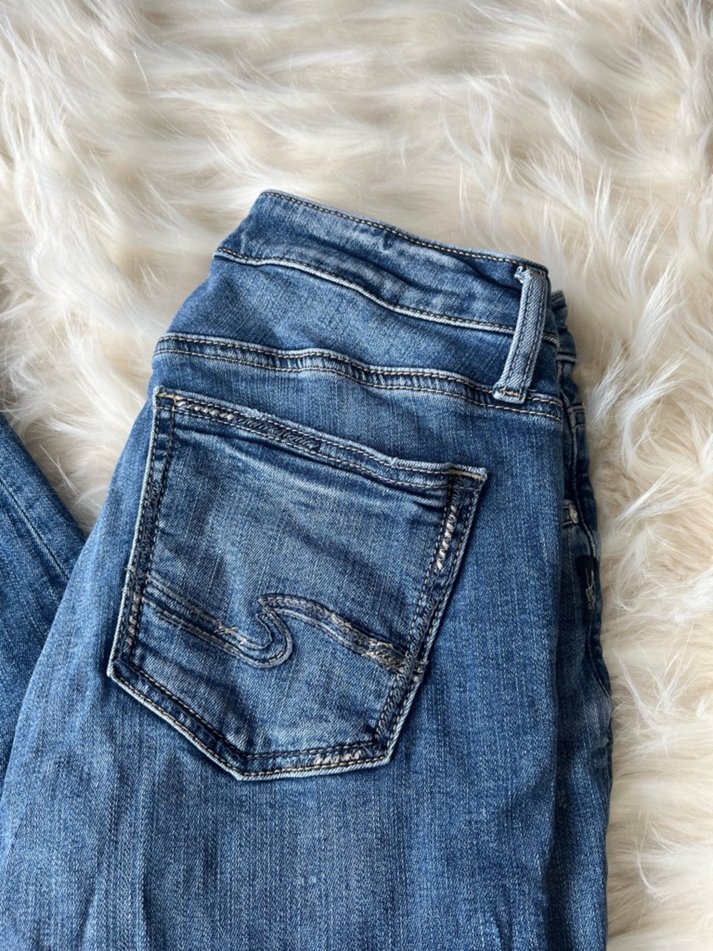 Silver Boyfriend Jeans Women's 26x29 Mid Rise Straight Leg Medium Wash